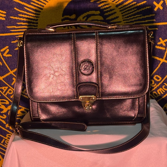 Other - Vintage Leather Bag